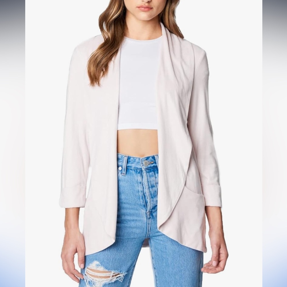 NEW WITH TAGS BLANK NYC Scallop Shell Blazer